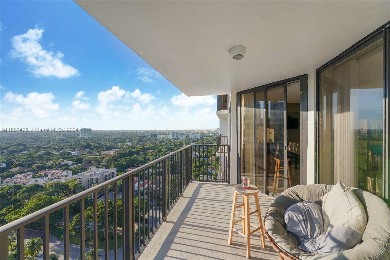 Small Image of 1901 BRICKELL AVE #B2205, Miami Number 10