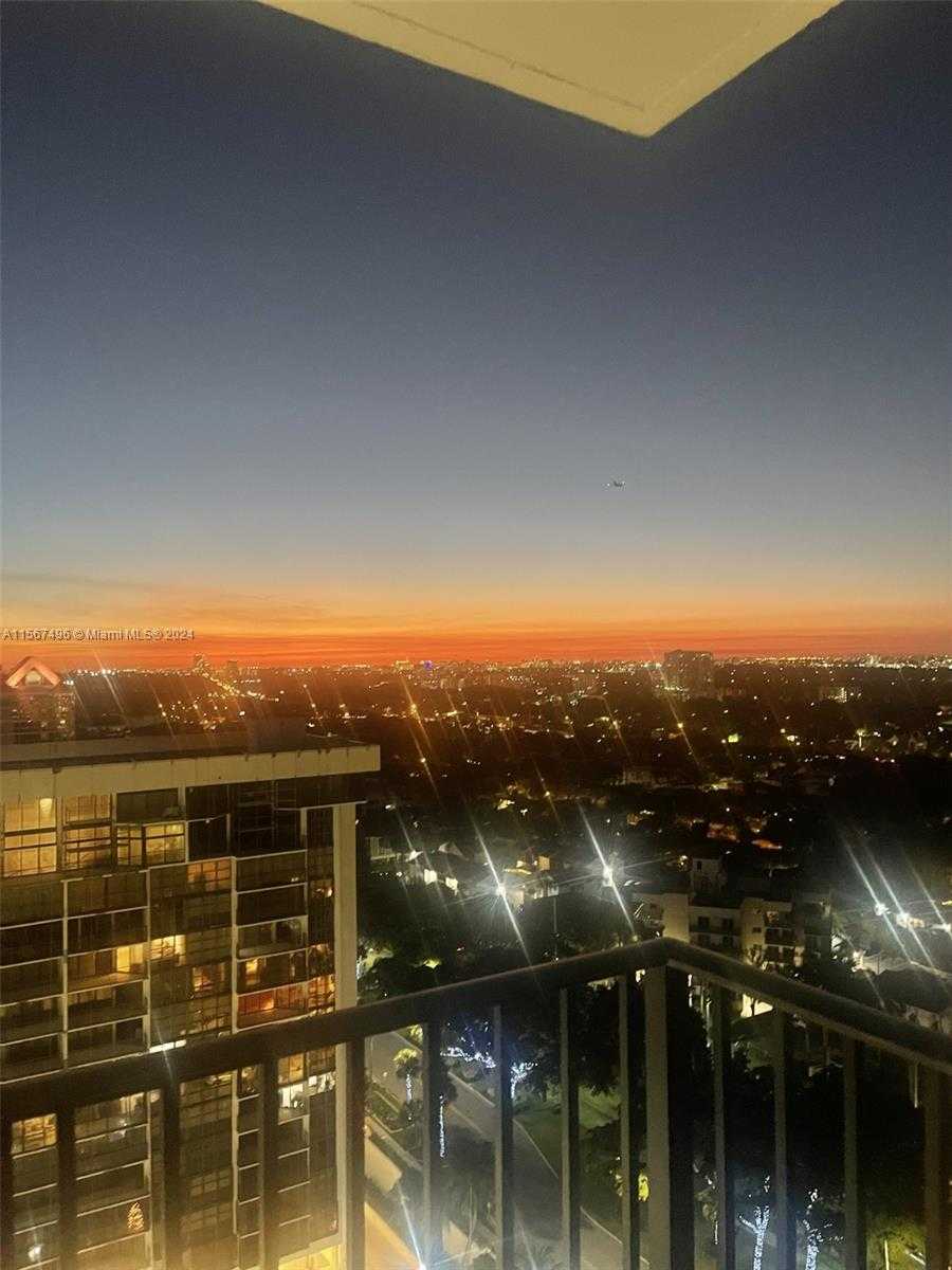 Small Image of 1901 BRICKELL AVE #B2205, Miami Number 11