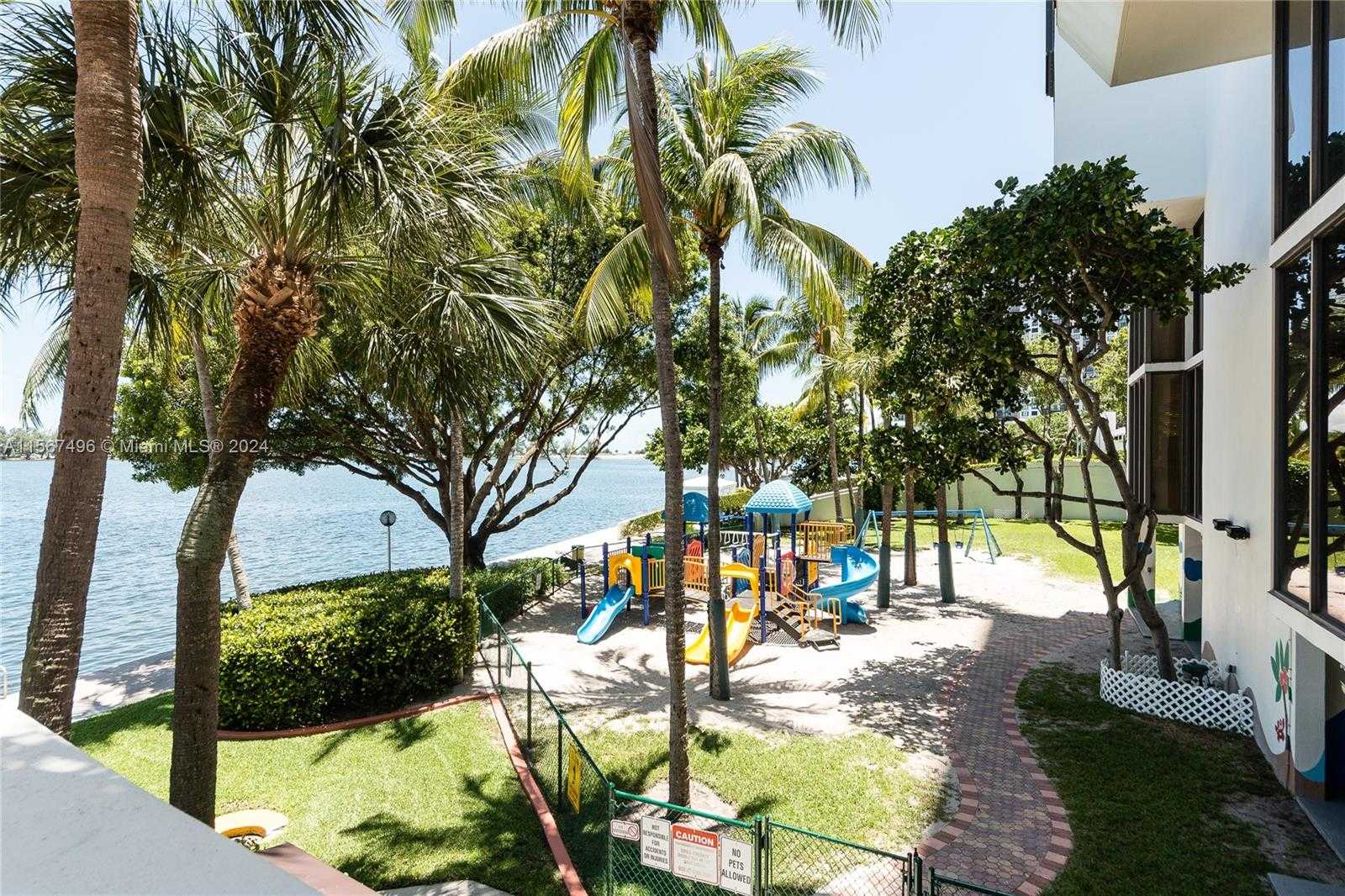 Small Image of 1901 BRICKELL AVE #B2205, Miami Number 18