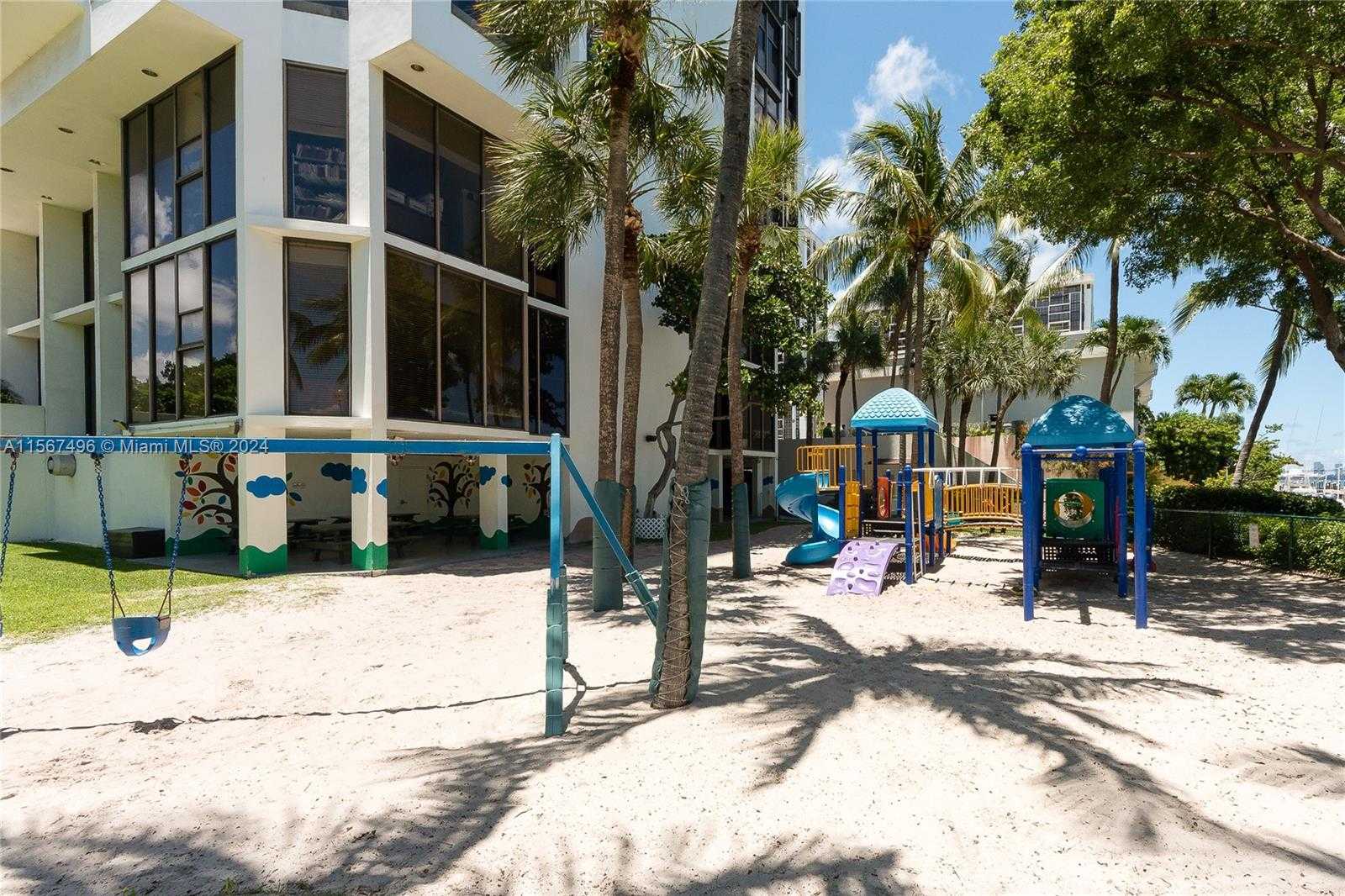 Small Image of 1901 BRICKELL AVE #B2205, Miami Number 19