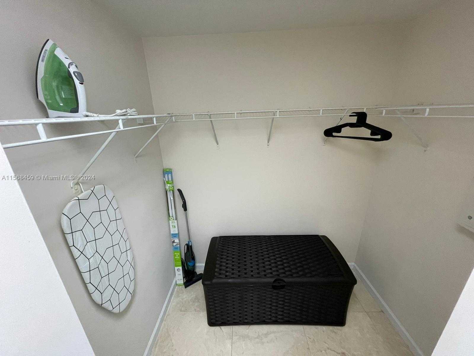 Small Image of 1200 BRICKELL BAY DR #4217, Miami Number 16