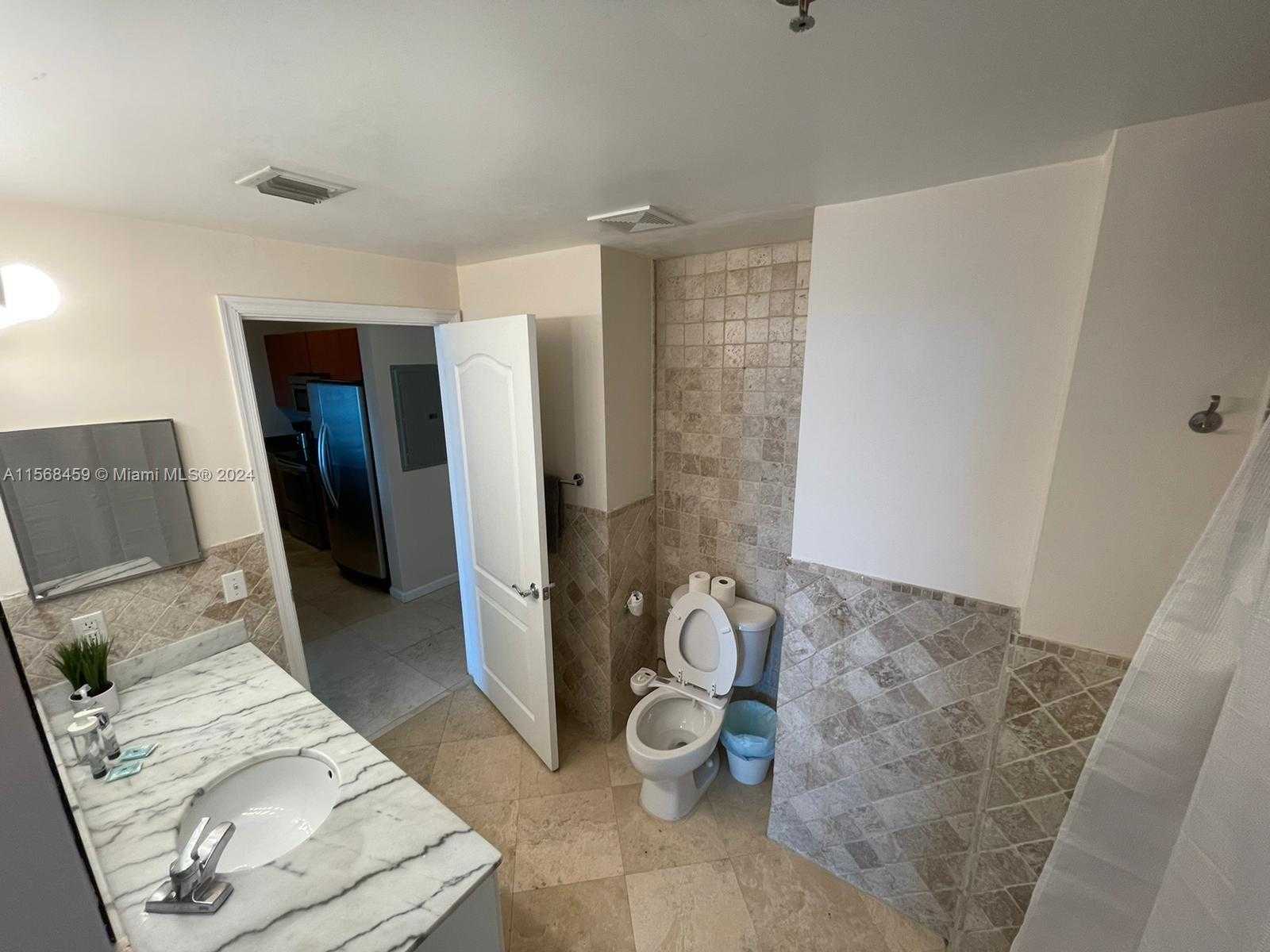 Small Image of 1200 BRICKELL BAY DR #4217, Miami Number 18