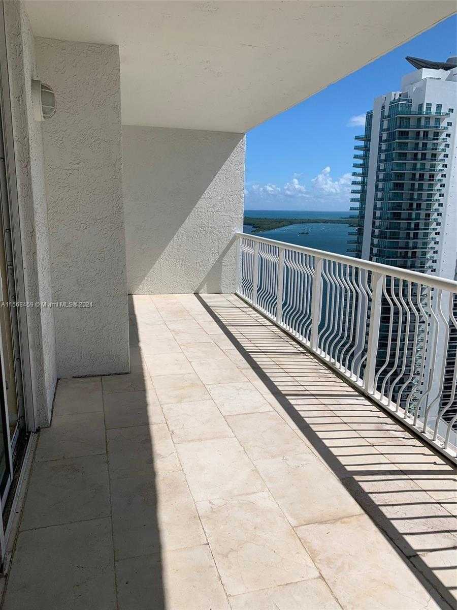 Small Image of 1200 BRICKELL BAY DR #4217, Miami Number 6