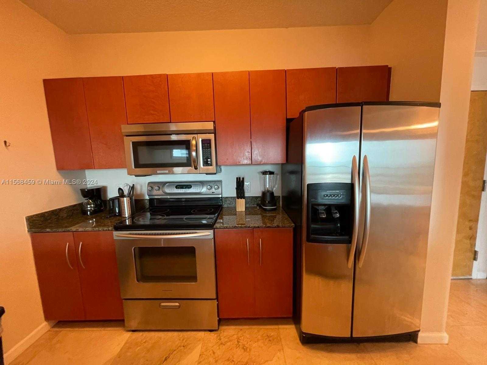 Small Image of 1200 BRICKELL BAY DR #4217, Miami Number 7