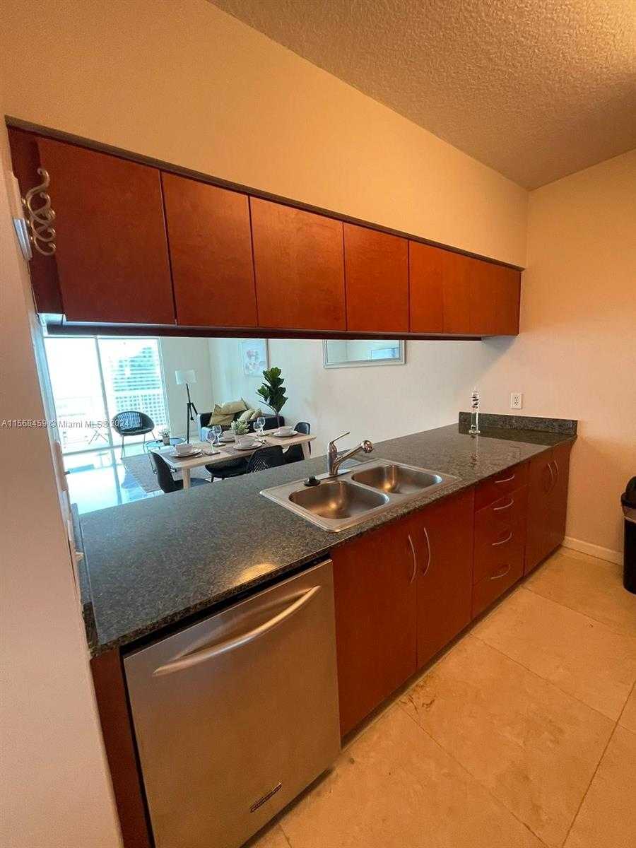 Small Image of 1200 BRICKELL BAY DR #4217, Miami Number 8
