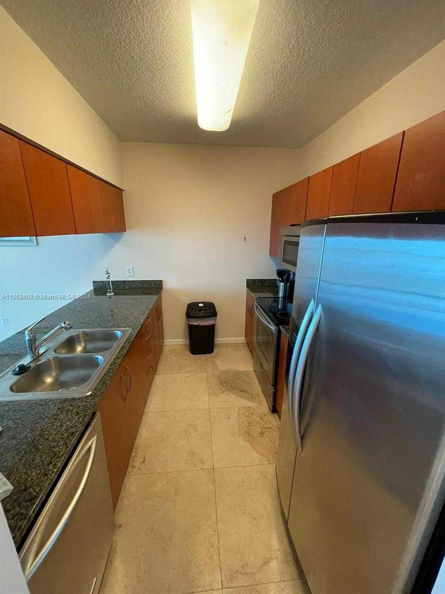 Small Image of 1200 BRICKELL BAY DR #4217, Miami Number 9