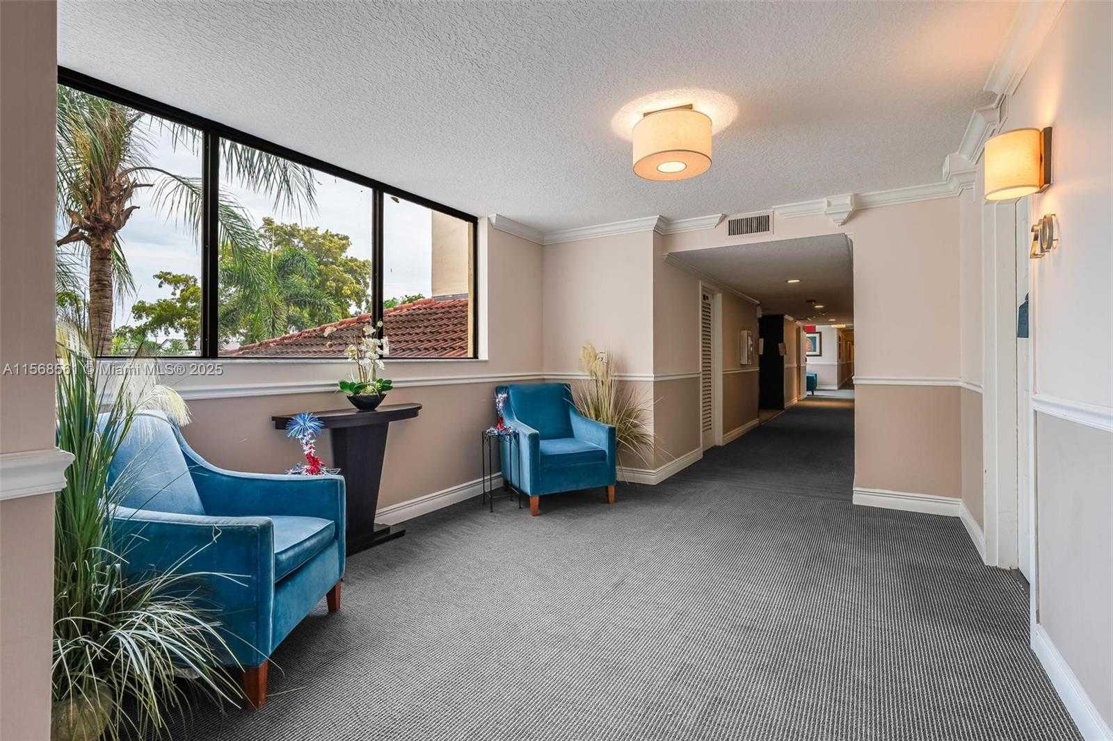 Small Image of 106 LAKE EMERALD DR #210, Oakland Park Number 24