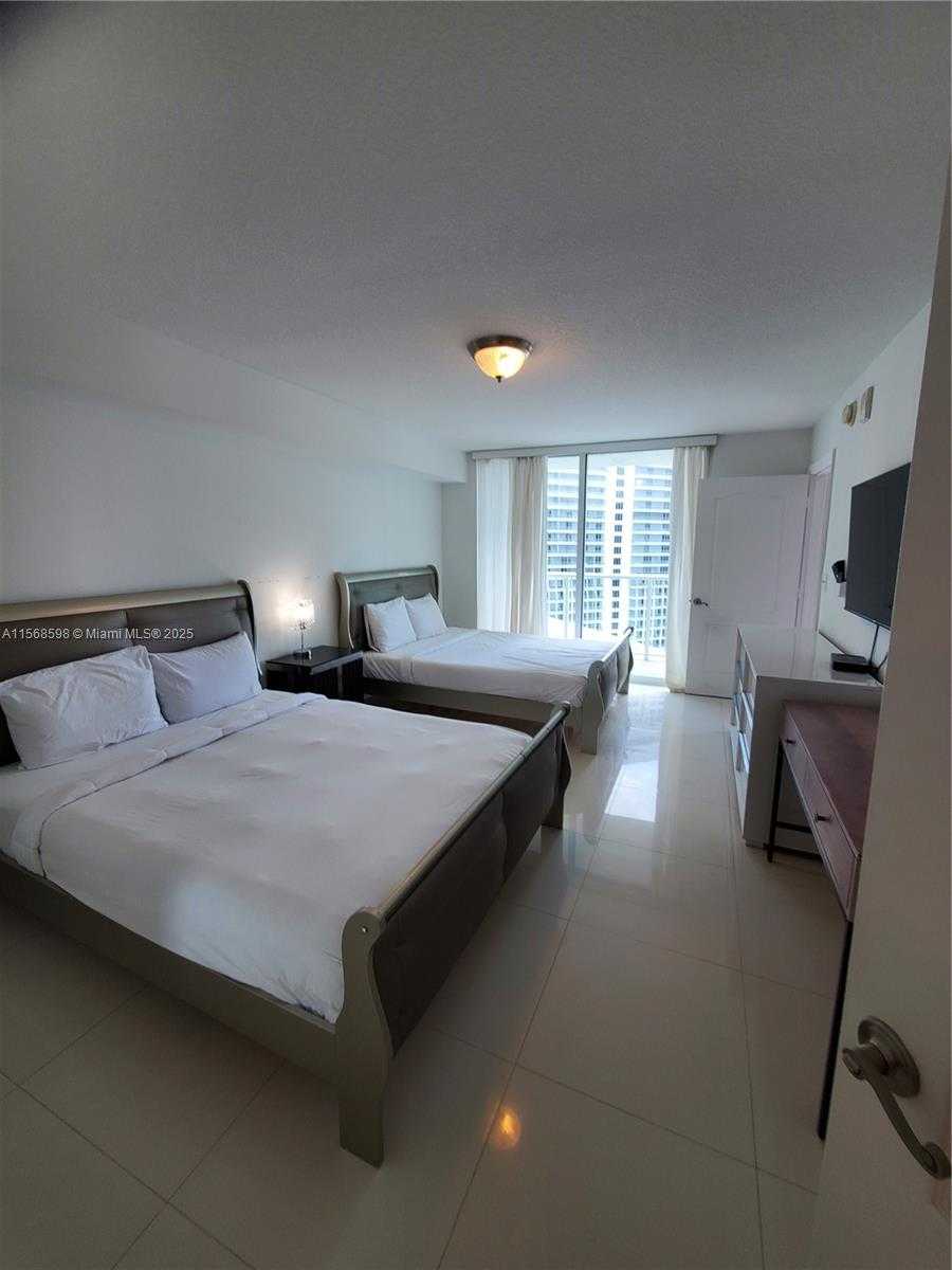 Small Image of 1200 SOUTH BRICKELL BAY DR #3309, Miami Number 10