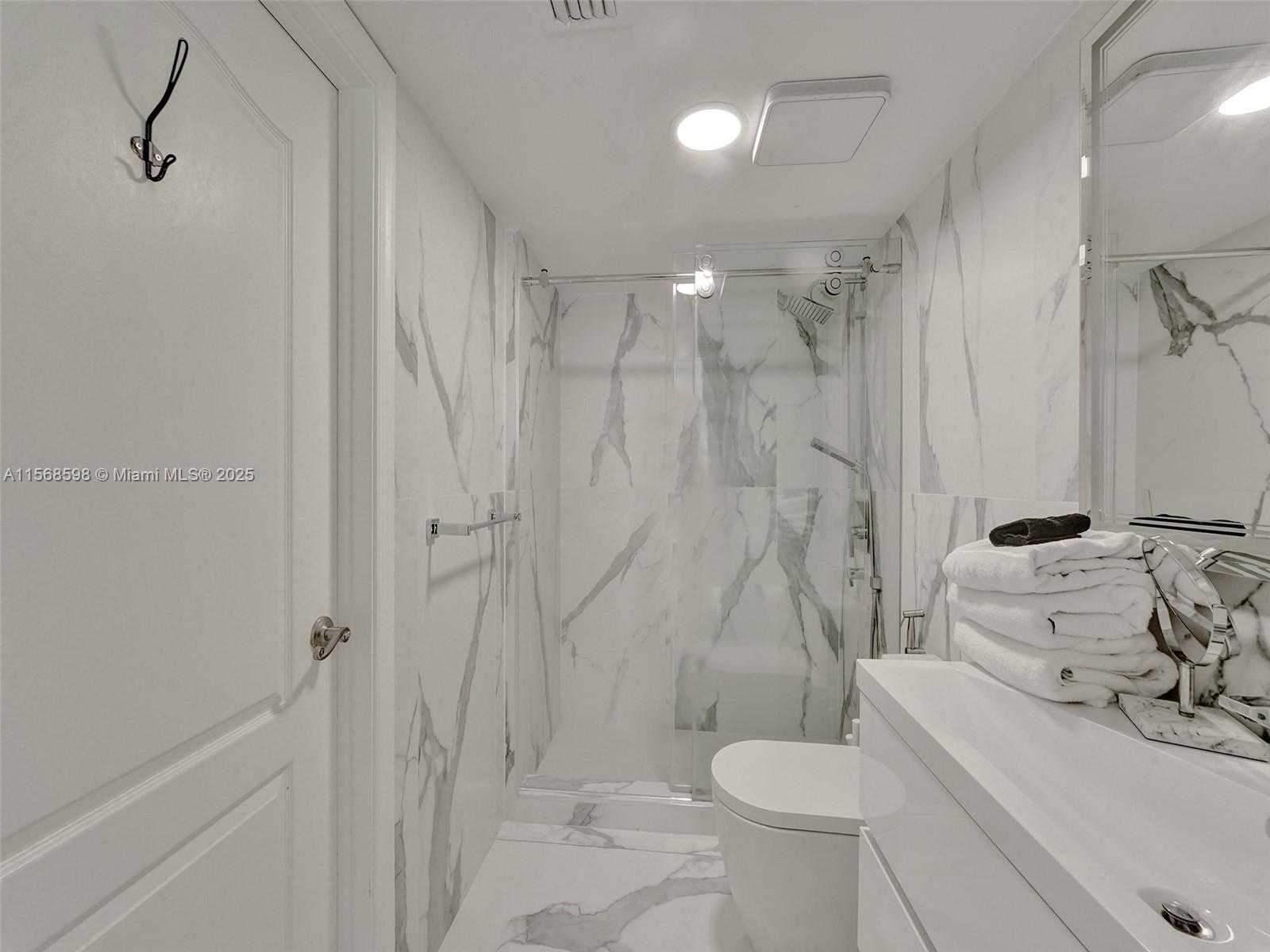 Small Image of 1200 SOUTH BRICKELL BAY DR #3309, Miami Number 11