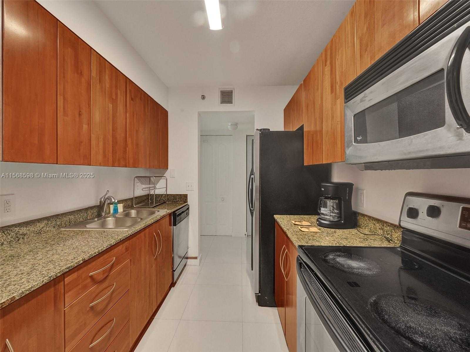 Small Image of 1200 SOUTH BRICKELL BAY DR #3309, Miami Number 5