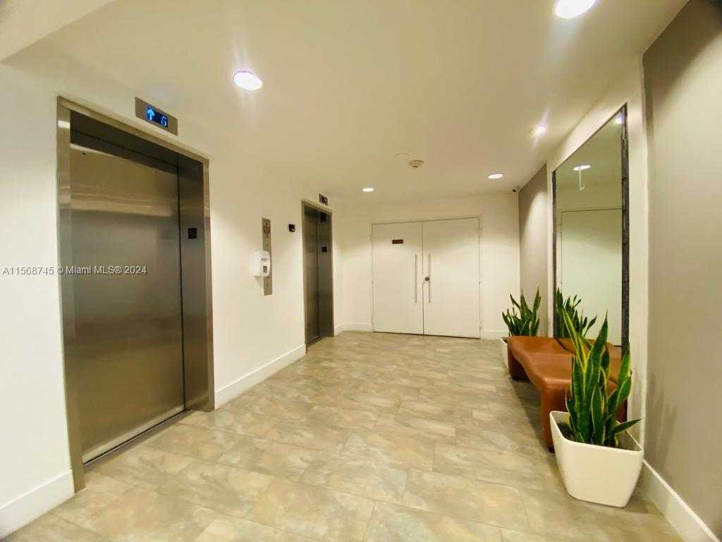 Small Image of 800 WEST AVE #905, Miami Beach Number 21