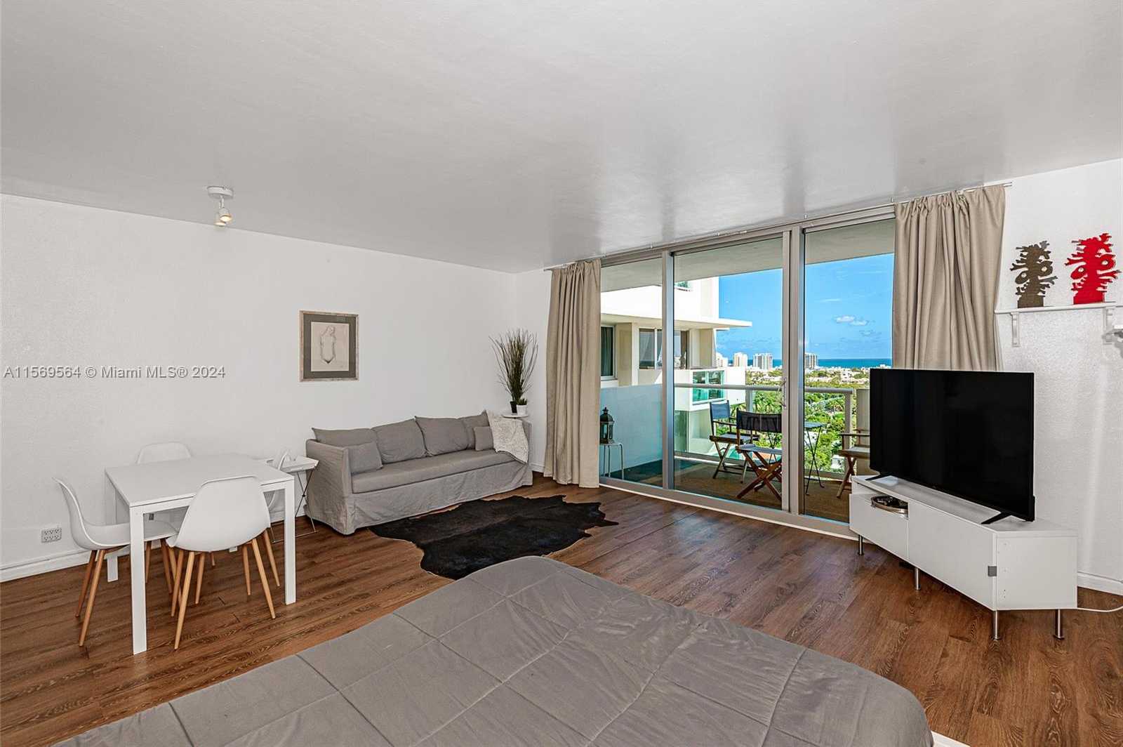 Small Image of 1200 WEST AVE #PH11, Miami Beach Number 14