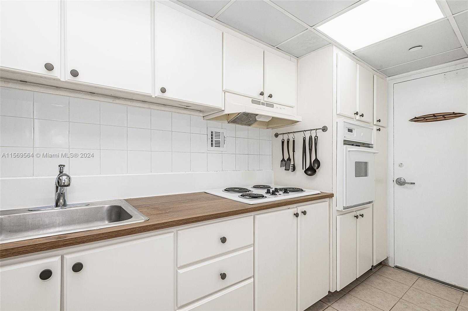 Small Image of 1200 WEST AVE #PH11, Miami Beach Number 18