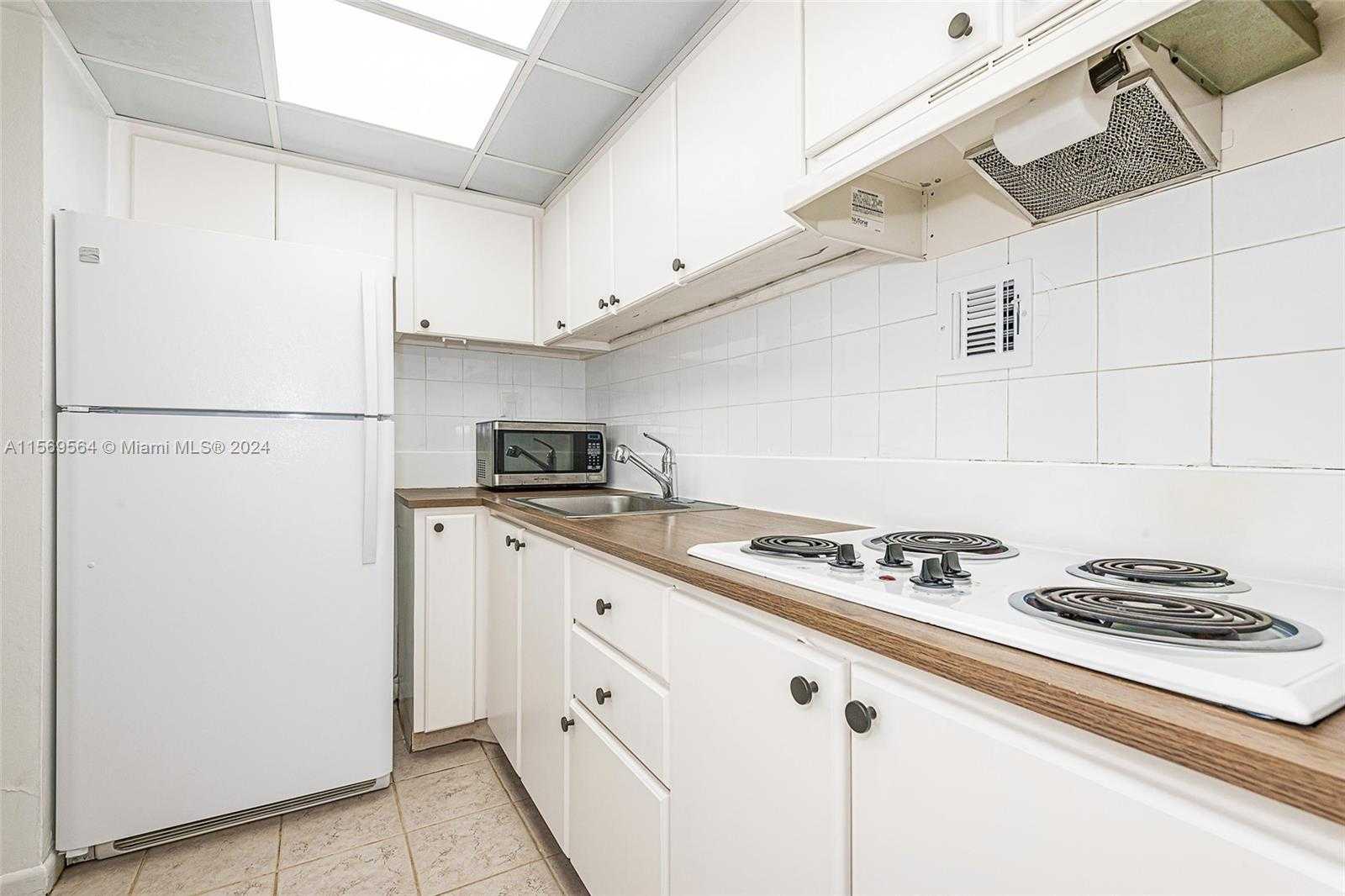 Small Image of 1200 WEST AVE #PH11, Miami Beach Number 20