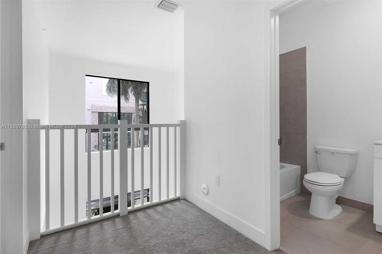 Small Image of 4740 NORTH WEST 84TH CT #17, Doral Number 15