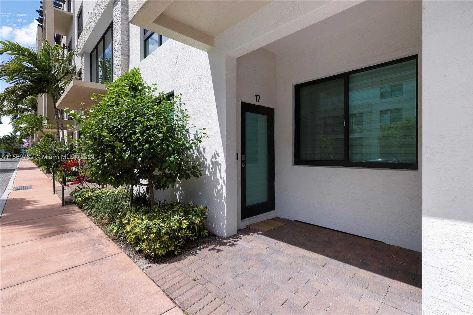Small Image of 4740 NORTH WEST 84TH CT #17, Doral Number 2