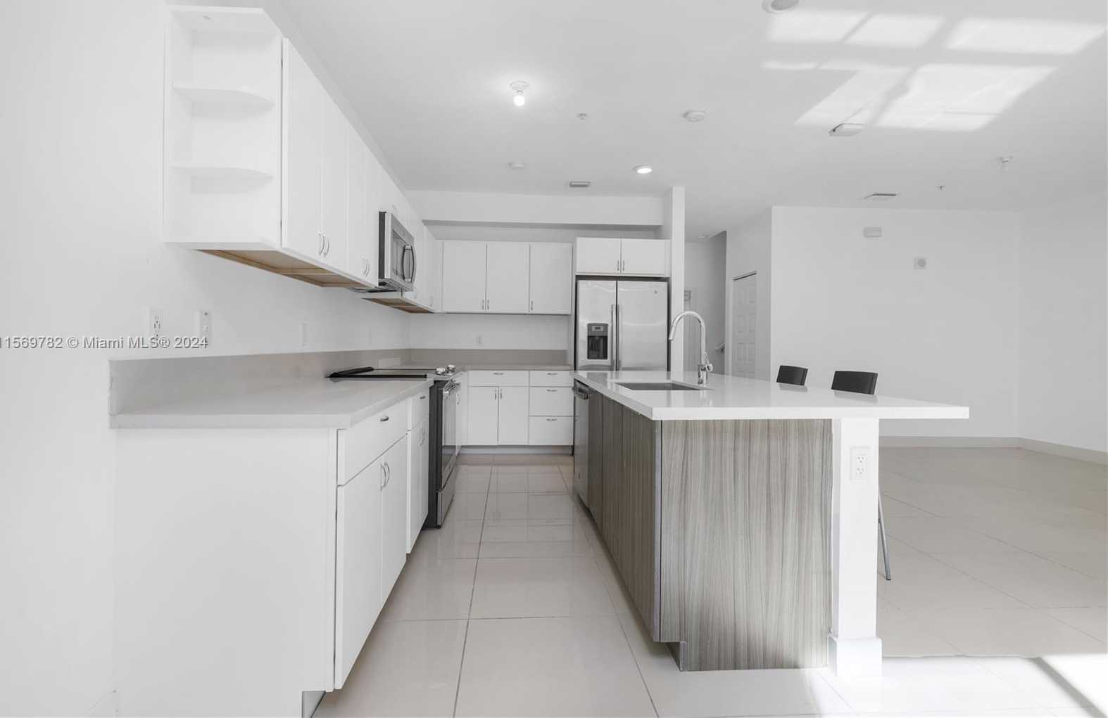 Small Image of 4740 NORTH WEST 84TH CT #17, Doral Number 7