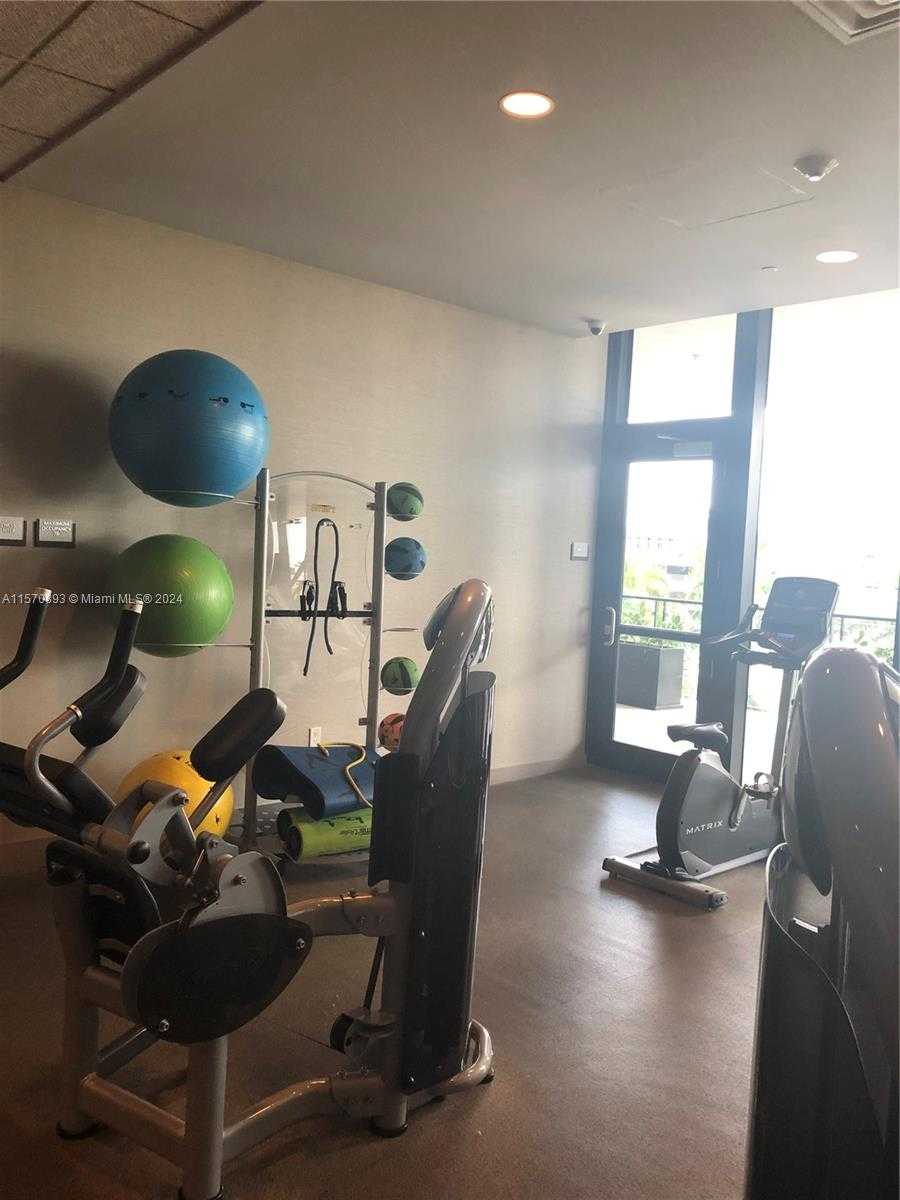 Small Image of 5300 NORTH WEST PASEO BLVD #1705, Doral Number 7