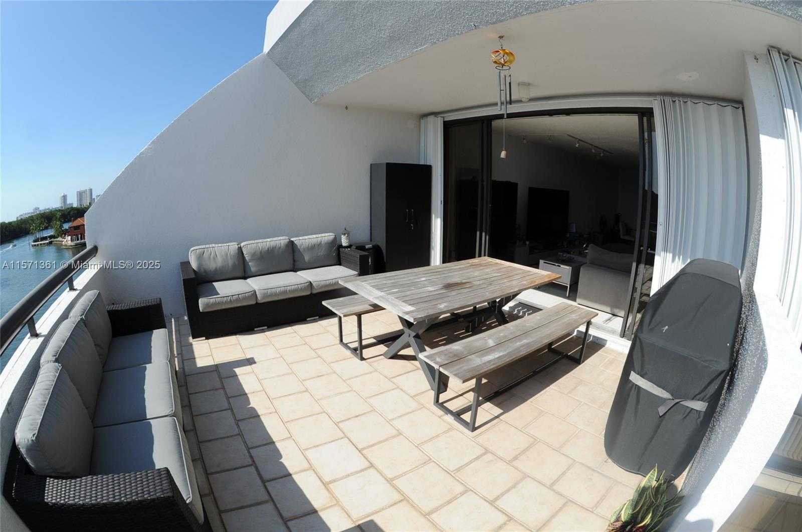 Small Image of 456 POINCIANA DR #1620, Sunny Isles Beach Number 5