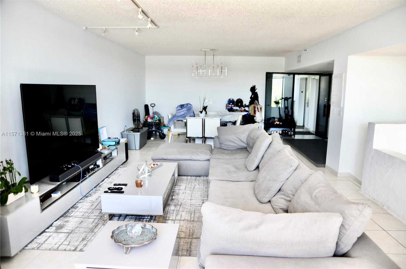 Small Image of 456 POINCIANA DR #1620, Sunny Isles Beach Number 9