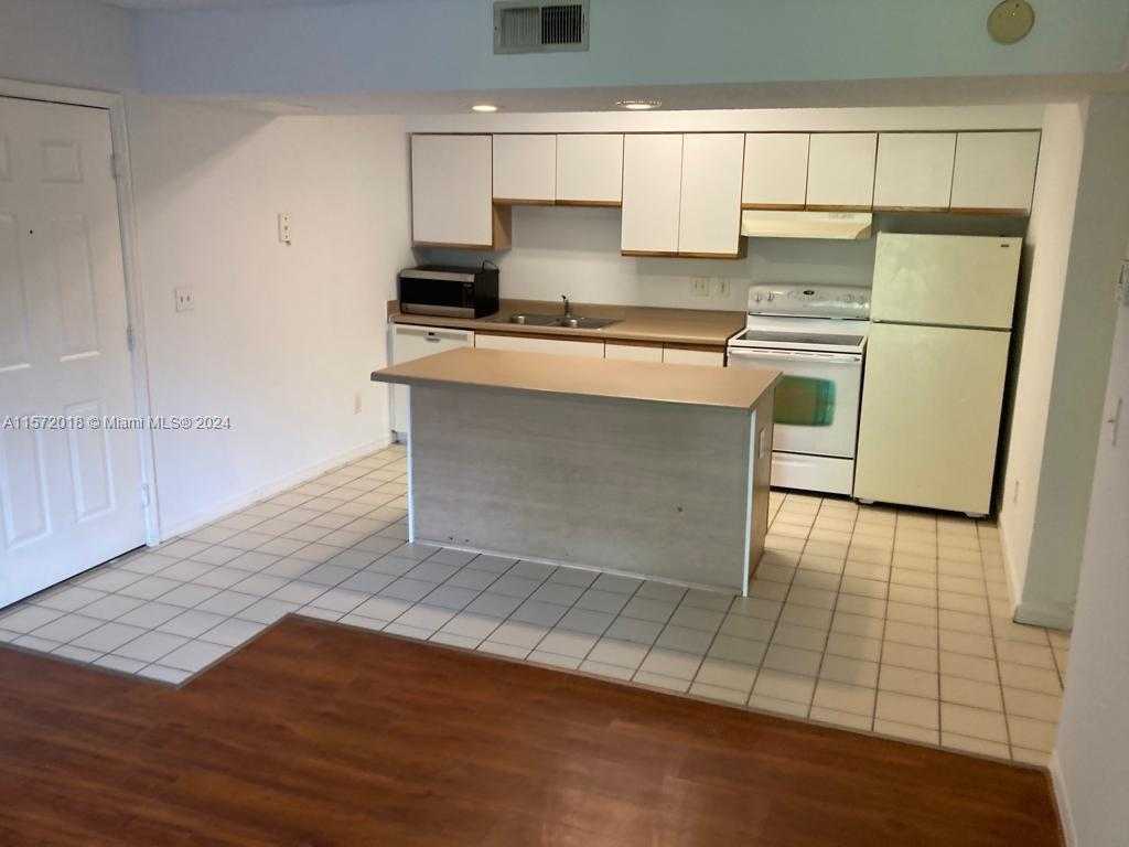 Small Image of 3985 WEST MCNAB RD #A111, Pompano Beach Number 4
