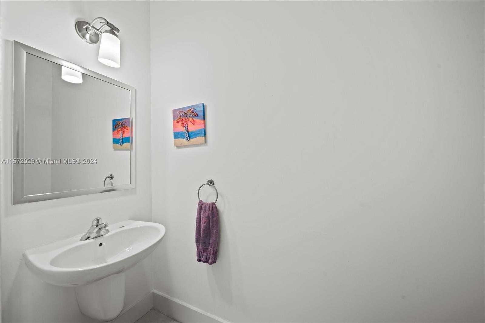 Small Image of 2001 MERIDIAN AVE #103, Miami Beach Number 26