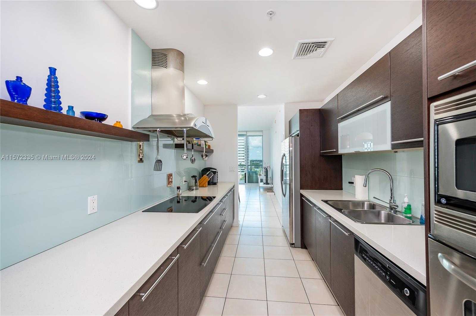 Small Image of 7928 EAST DR #704, North Bay Village Number 12
