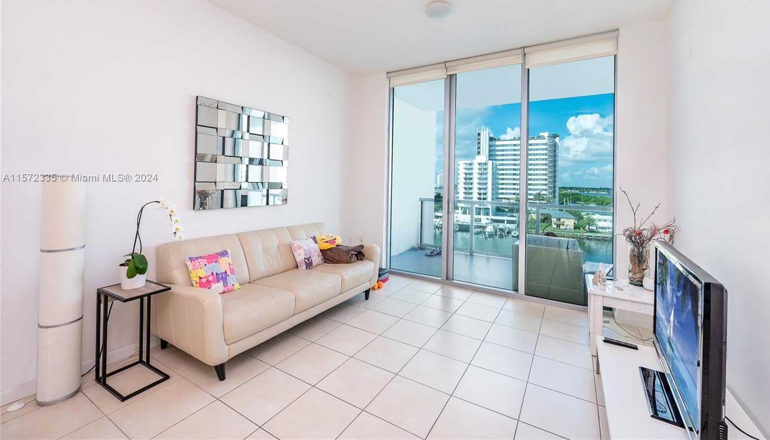 Small Image of 7928 EAST DR #704, North Bay Village Number 9