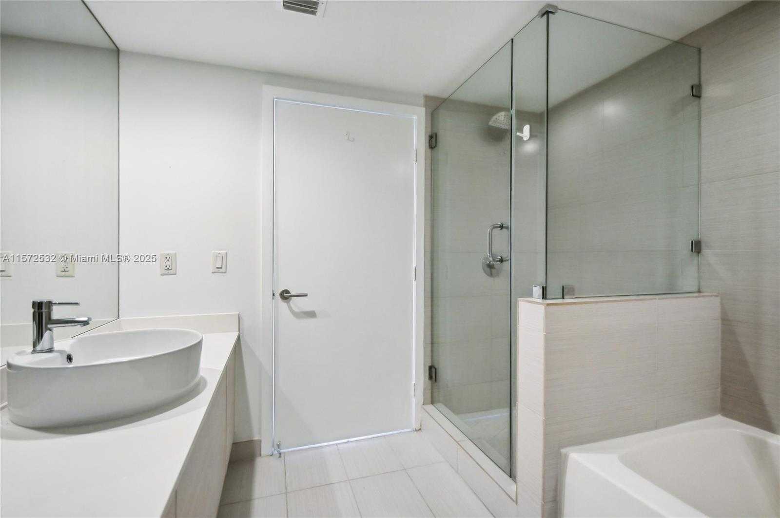Small Image of 4250 BISCAYNE BLVD #1516, Miami Number 19