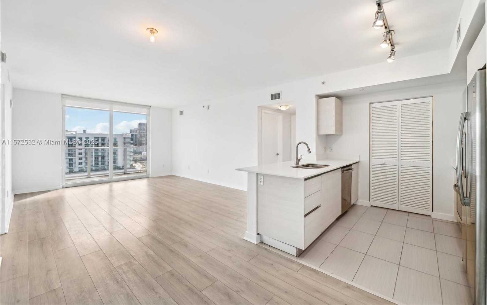 Small Image of 4250 BISCAYNE BLVD #1516, Miami Number 6
