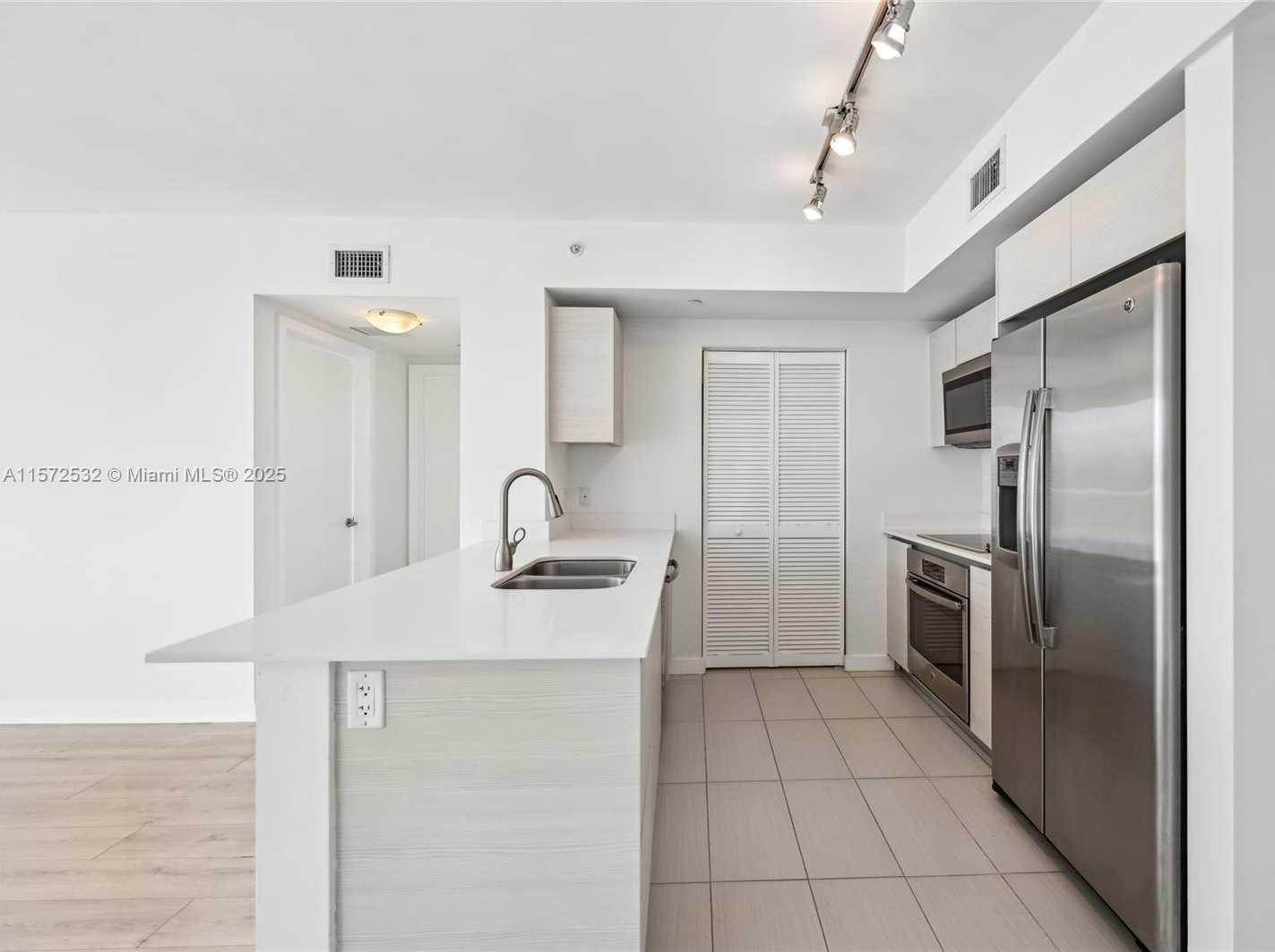 Small Image of 4250 BISCAYNE BLVD #1516, Miami Number 8