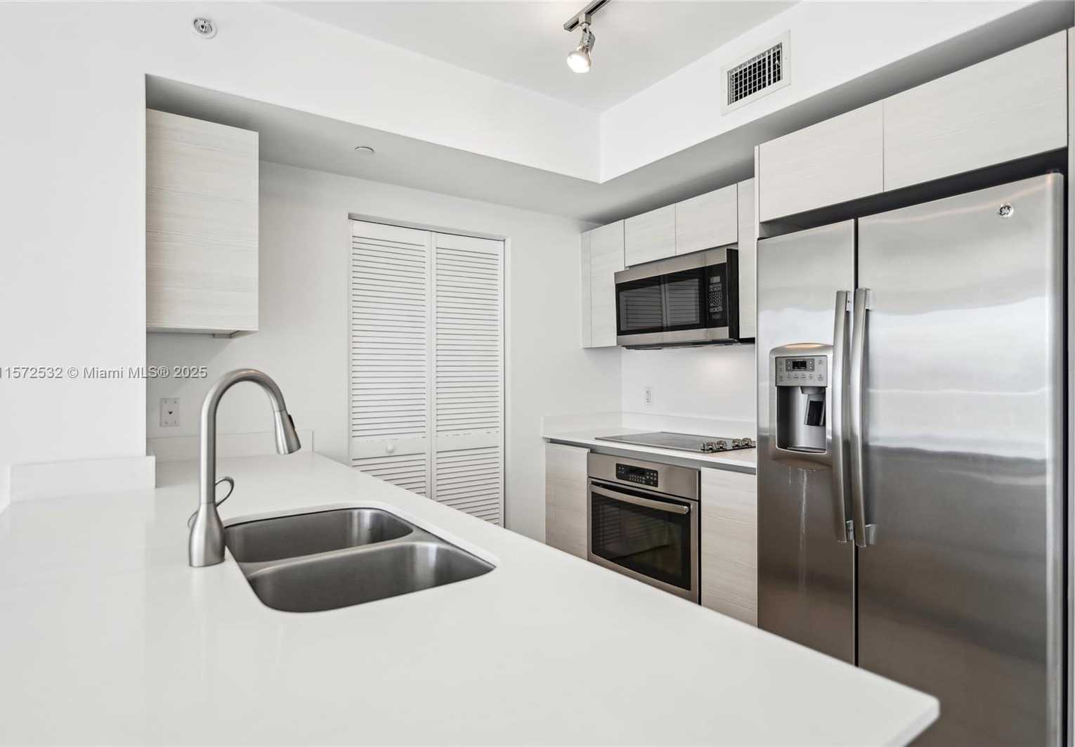 Small Image of 4250 BISCAYNE BLVD #1516, Miami Number 9