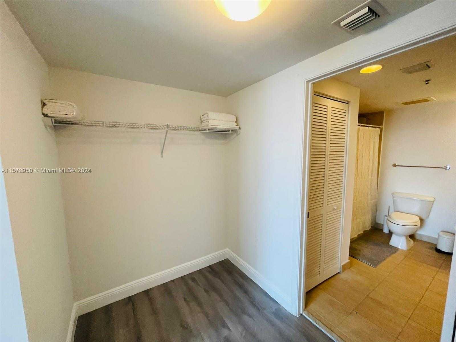 Small Image of 1750 NORTH BAYSHORE DR #2710, Miami Number 16
