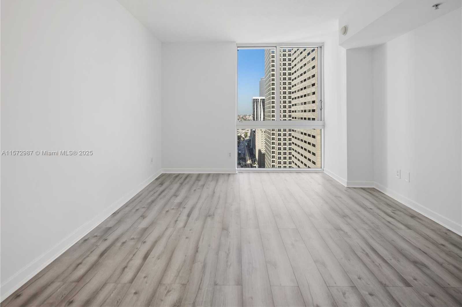 Small Image of 335 SOUTH BISCAYNE BLVD #2700, Miami Number 12