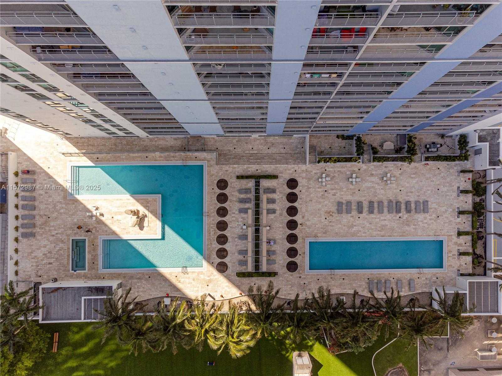 Small Image of 335 SOUTH BISCAYNE BLVD #2700, Miami Number 15