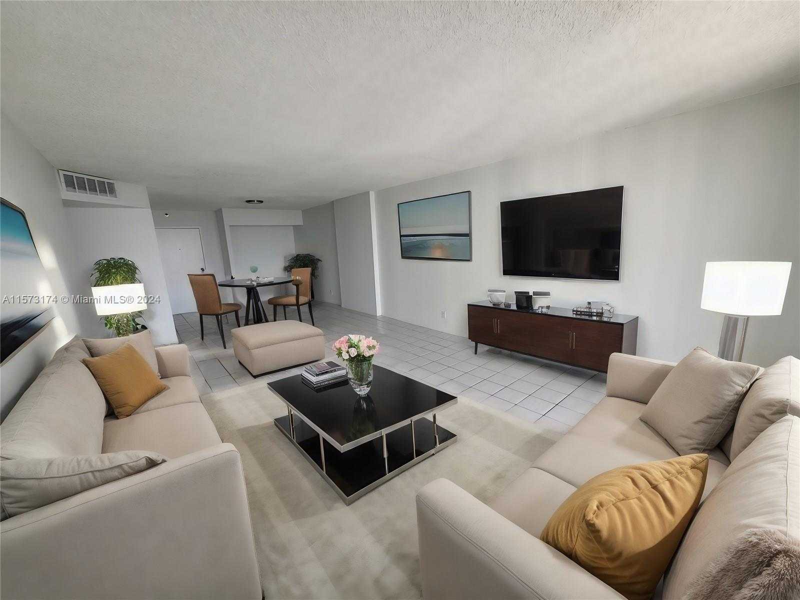 Small Image of 18151 #2012, Aventura Number 13