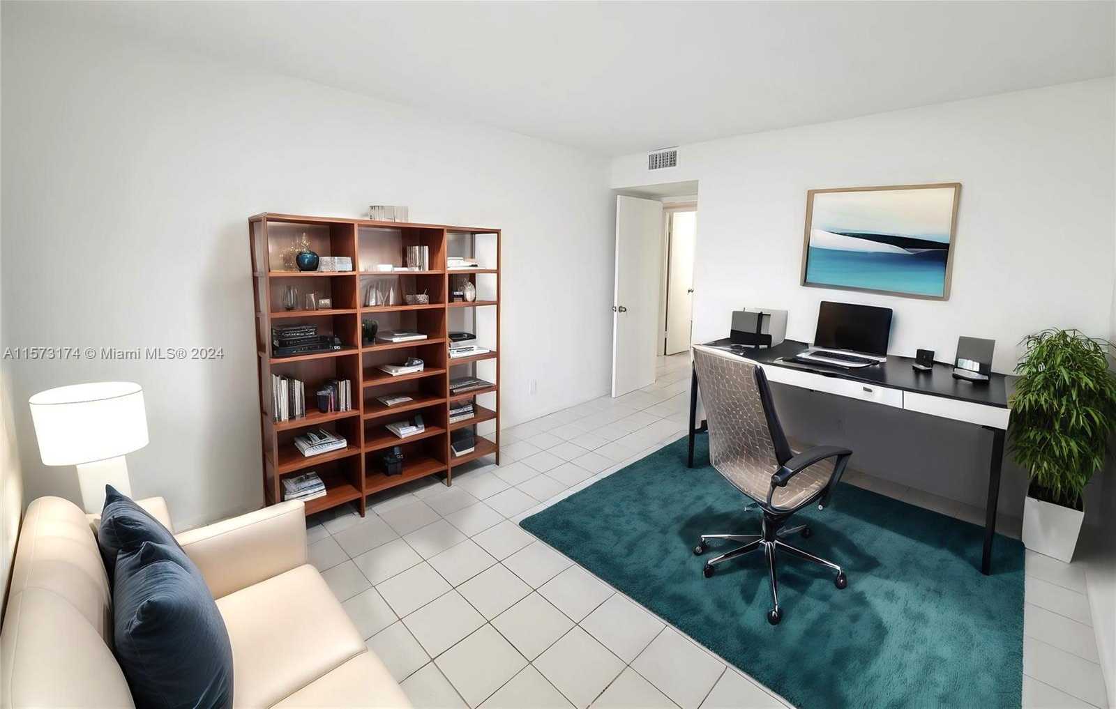 Small Image of 18151 #2012, Aventura Number 22