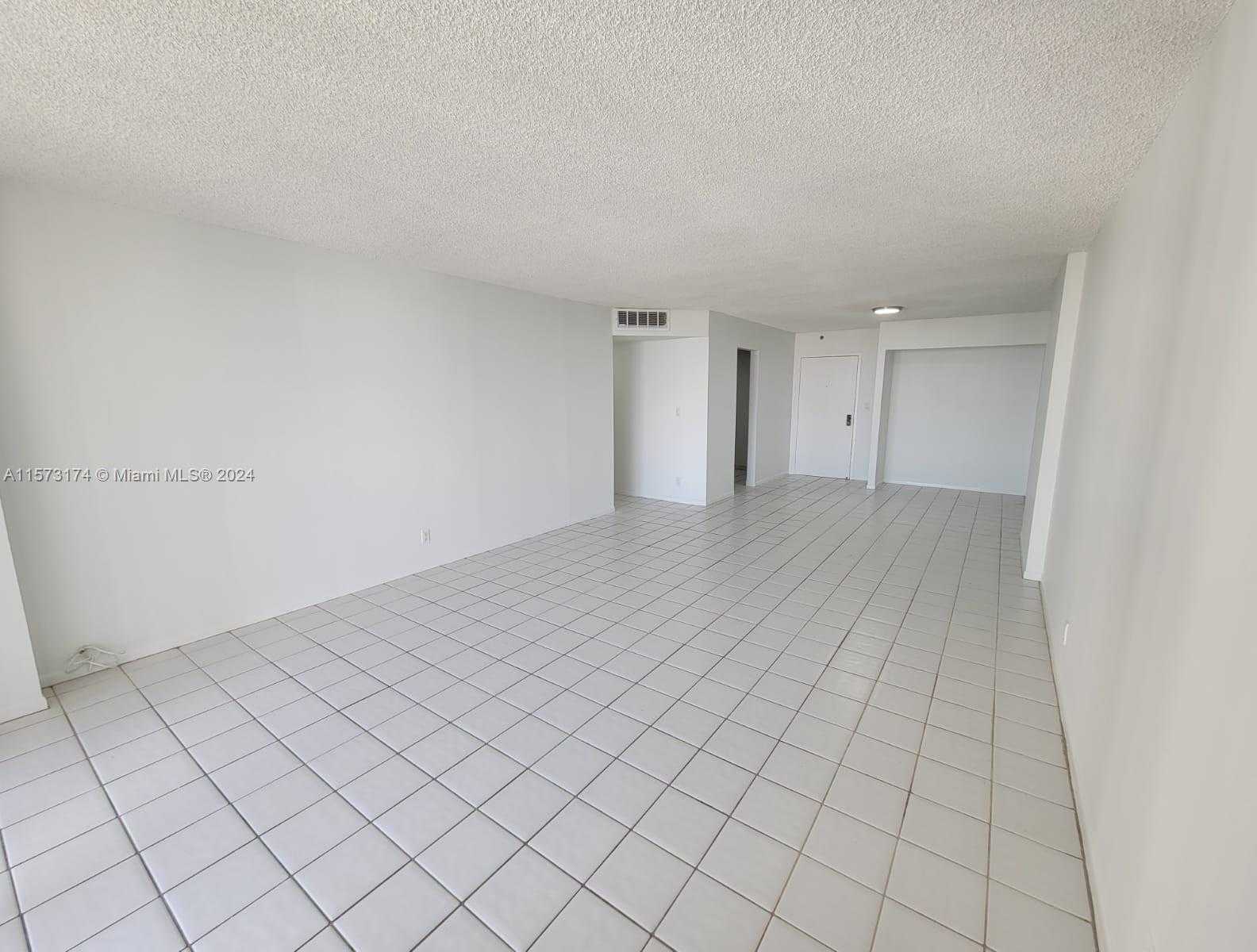 Small Image of 18151 #2012, Aventura Number 27