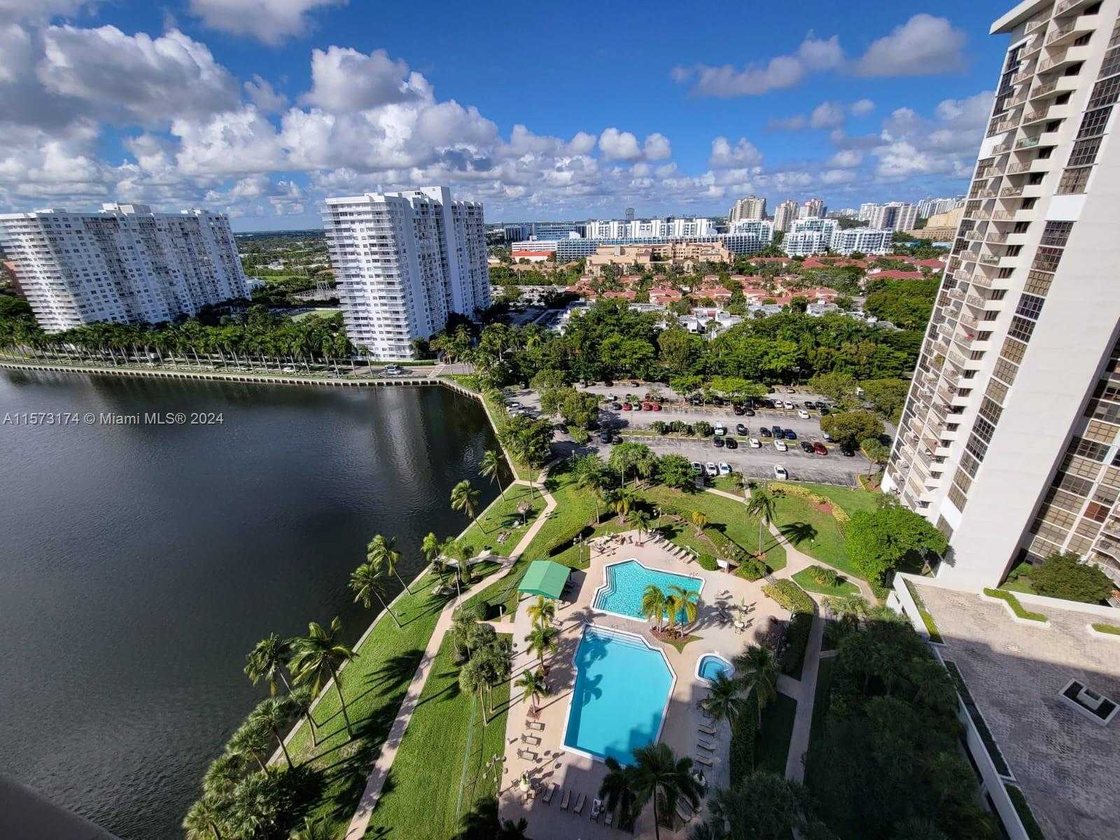 Small Image of 18151 #2012, Aventura Number 9