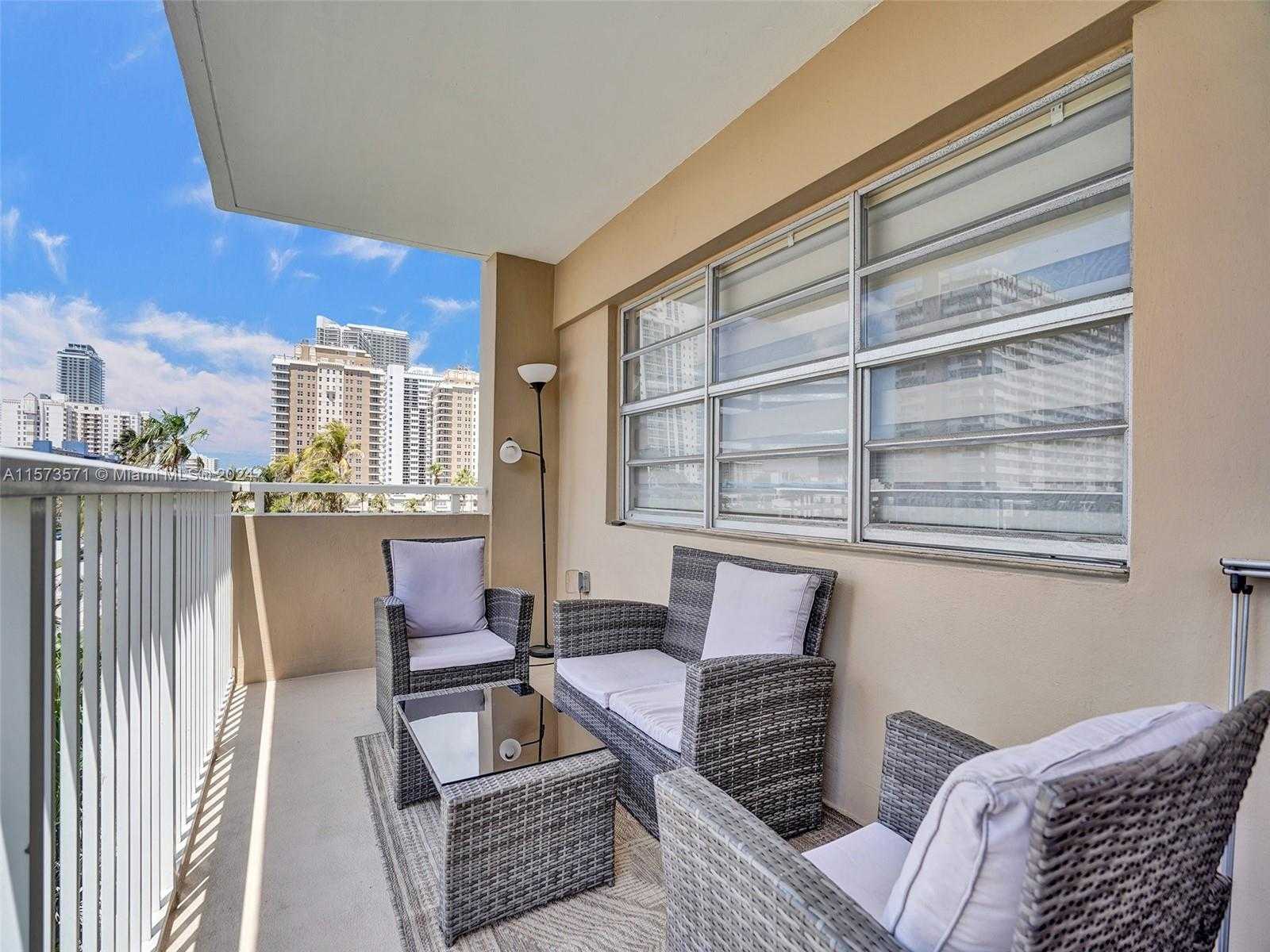 Small Image of 1980 SOUTH OCEAN DR #3P, Hallandale Beach Number 11
