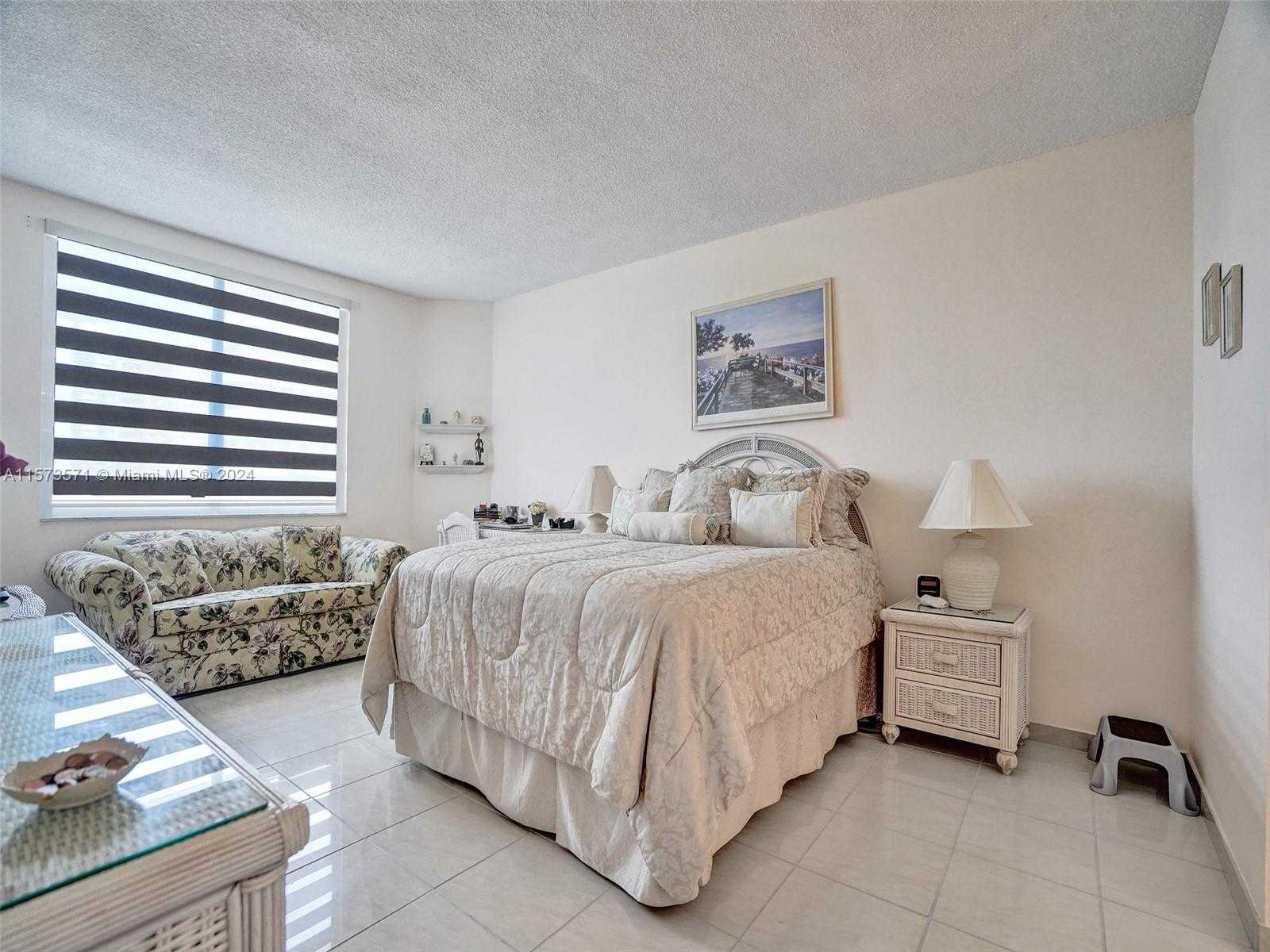 Small Image of 1980 SOUTH OCEAN DR #3P, Hallandale Beach Number 18