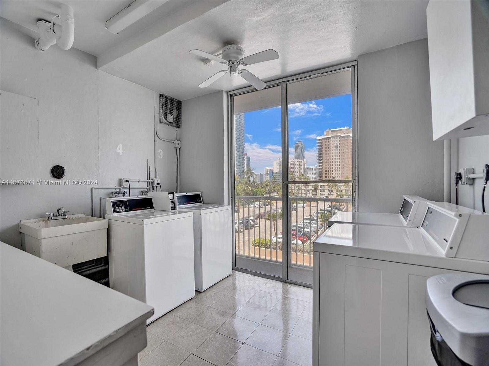 Small Image of 1980 SOUTH OCEAN DR #3P, Hallandale Beach Number 21
