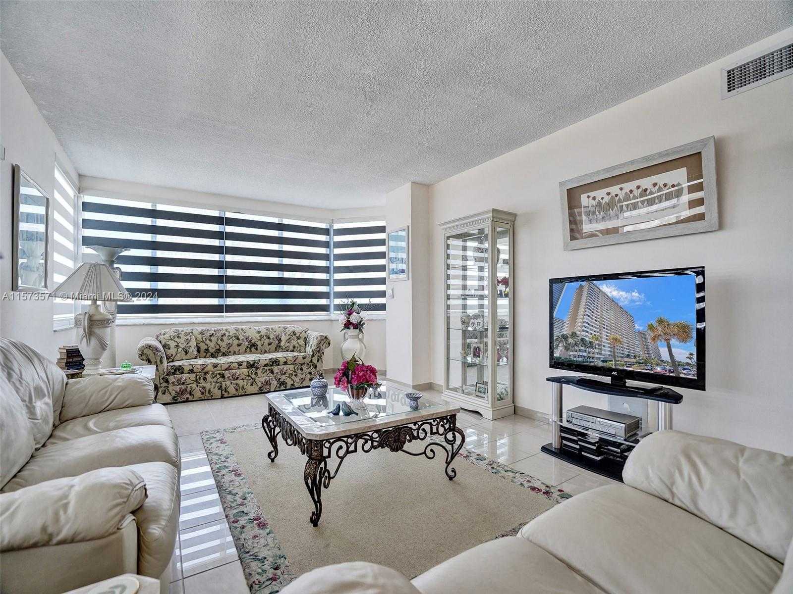 Small Image of 1980 SOUTH OCEAN DR #3P, Hallandale Beach Number 7