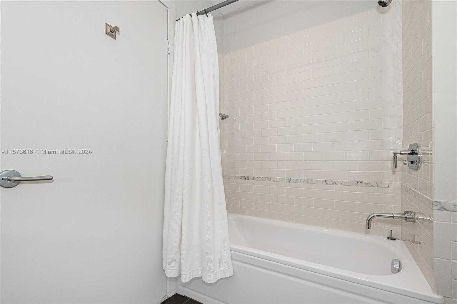 Small Image of 6101 AQUA AVE #702, Miami Beach Number 14