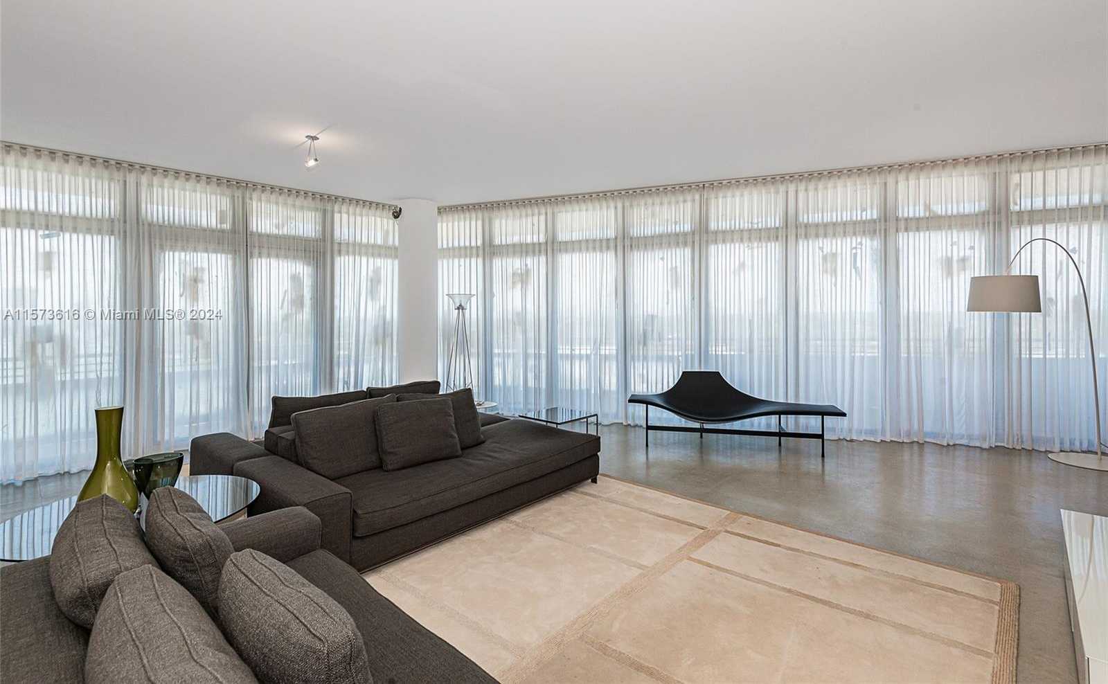 Small Image of 6101 AQUA AVE #702, Miami Beach Number 2