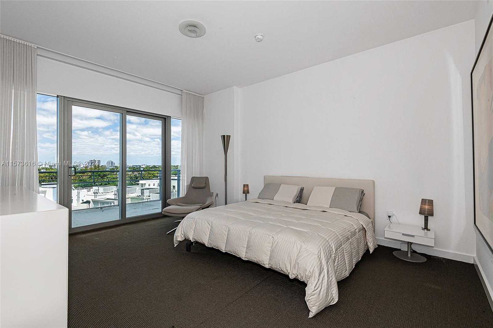 Small Image of 6101 AQUA AVE #702, Miami Beach Number 21