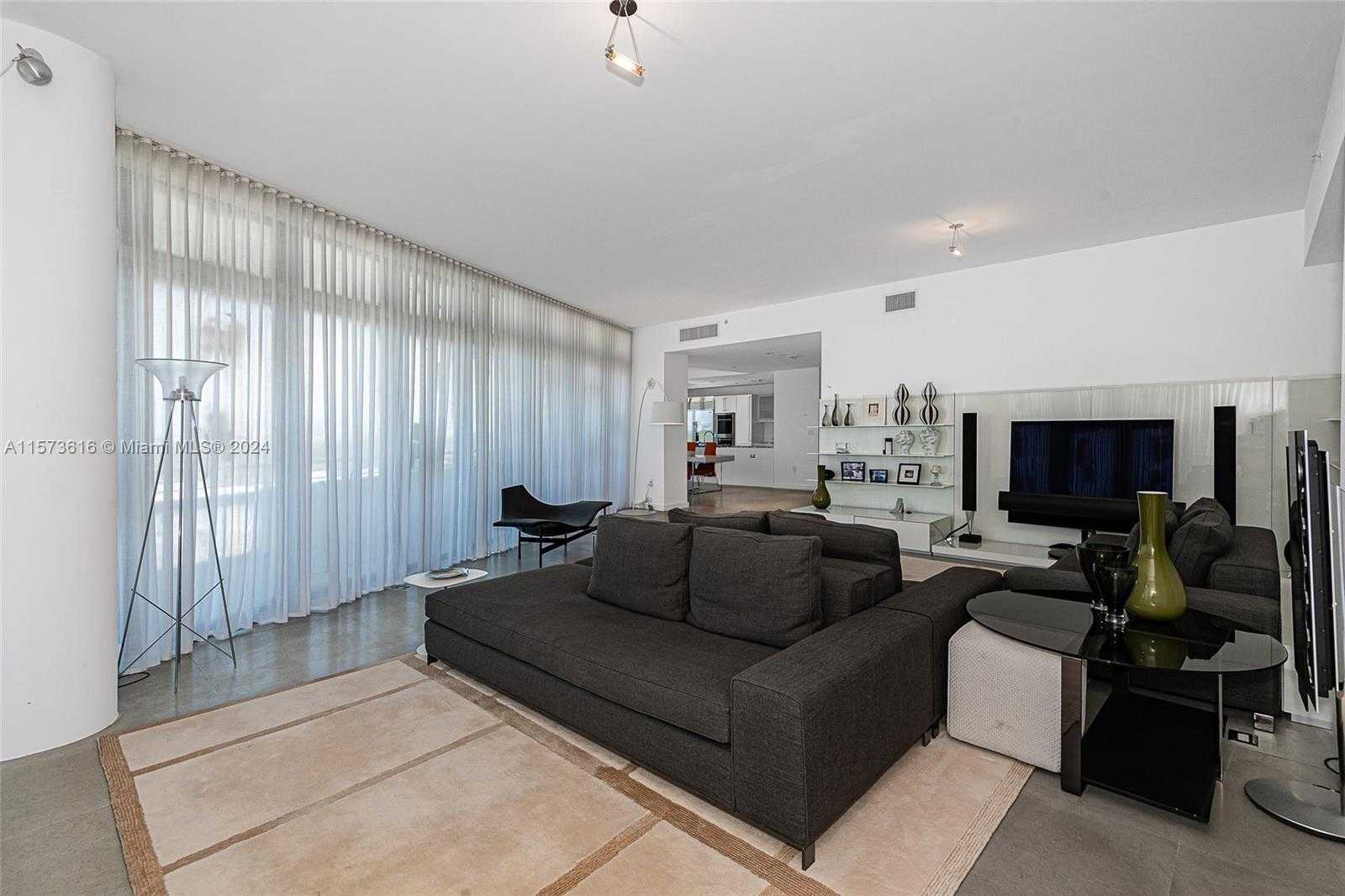 Small Image of 6101 AQUA AVE #702, Miami Beach Number 3