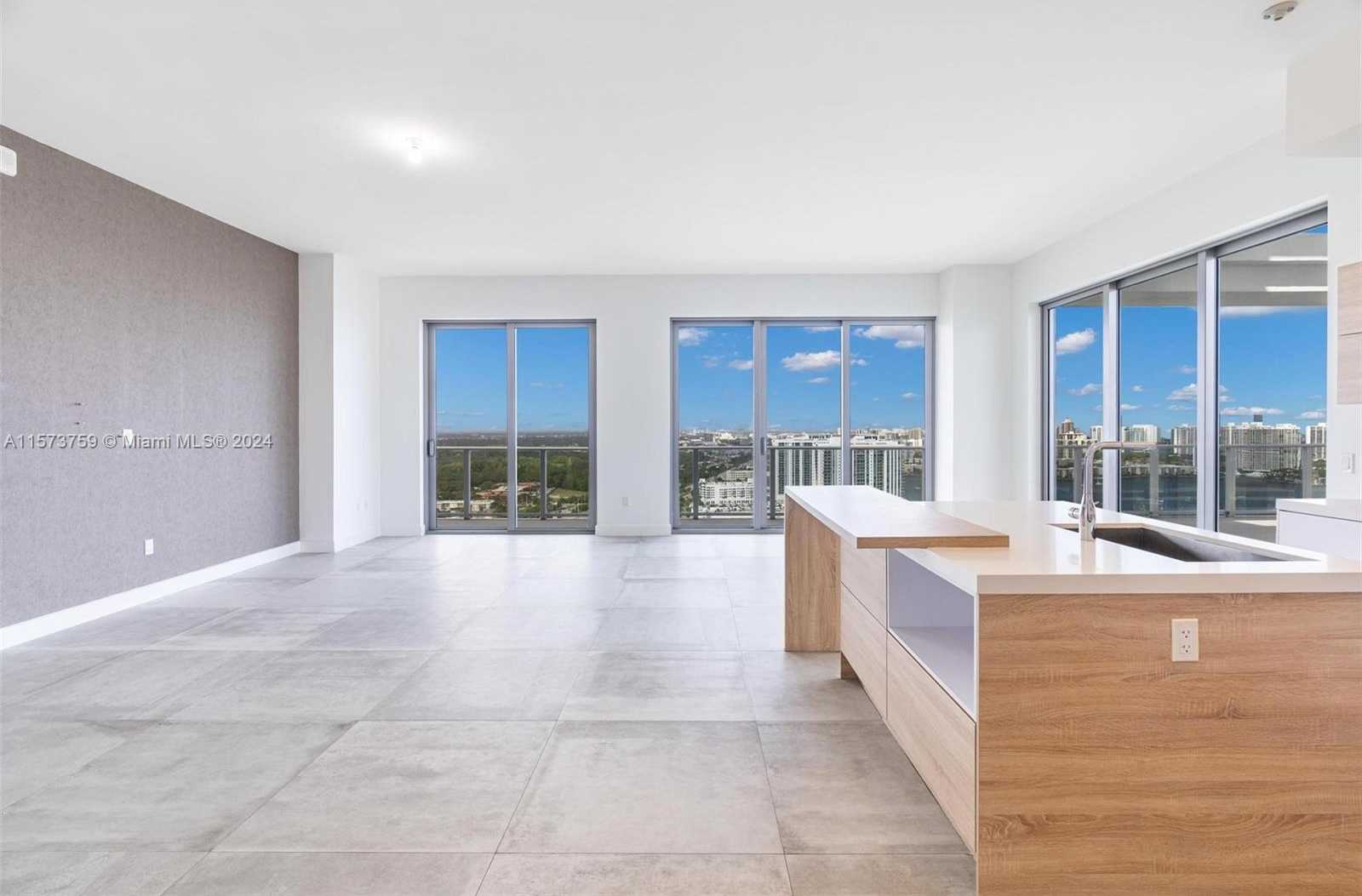 Small Image of 16385 BISCAYNE BLVD #PH4, North Miami Beach Number 13