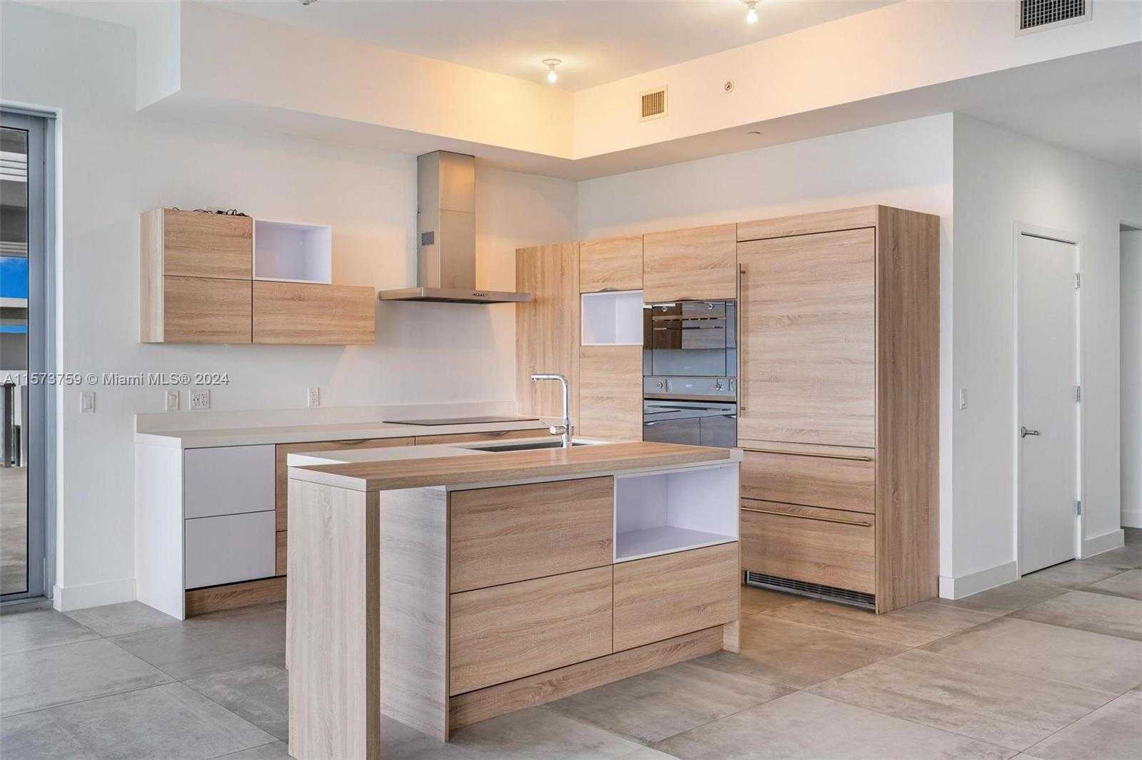 Small Image of 16385 BISCAYNE BLVD #PH4, North Miami Beach Number 16