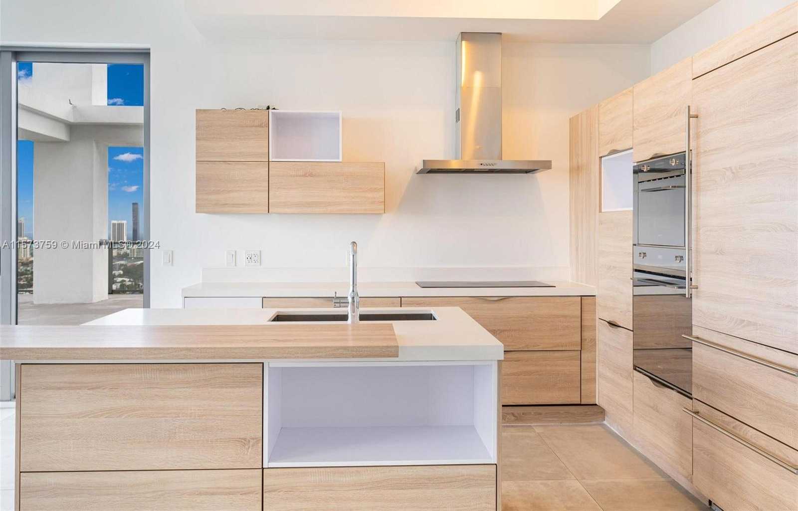 Small Image of 16385 BISCAYNE BLVD #PH4, North Miami Beach Number 17